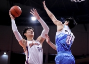 爱游戏-新疆队碾压辽宁队，王哲林惊艳四座