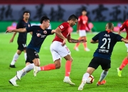 爱游戏在线-广州恒大客场大胜，领先积分榜