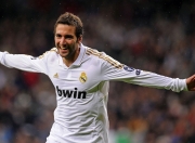 爱游戏体育官网-富安健洋防线定海神针，巴黎战术完胜粉碎拜仁霸权