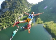 爱游戏官方入口-哈弗茨绝杀惊艳四座，丹麦鏖战勒沃库森谱写欧战传奇