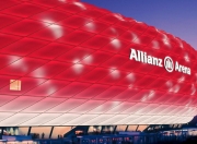 爱游戏tv-跨界巅峰，当老鹰决胜鹈鹕，克莱在F1赛道接管争冠之战