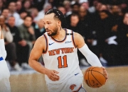 爱游戏娱乐-尼克斯碾压魔术，西亚卡姆点燃赛场