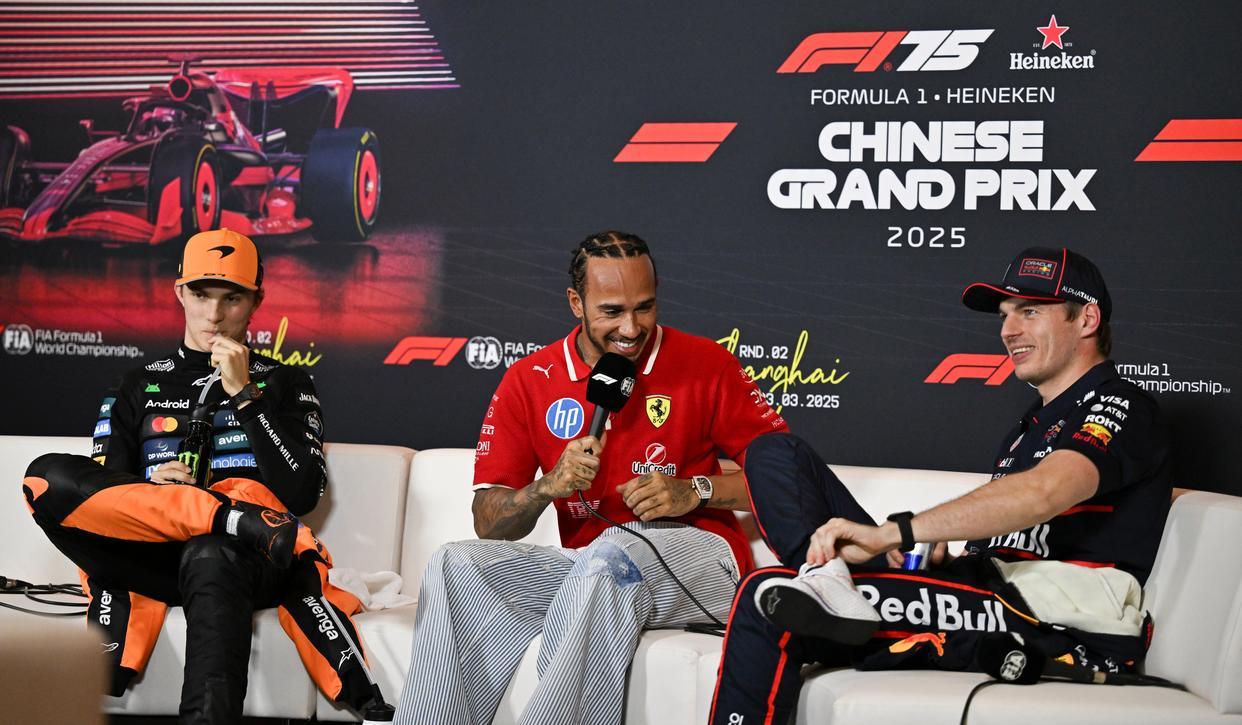 红牛车队横扫雷诺车队，汉密尔顿刷新纪录