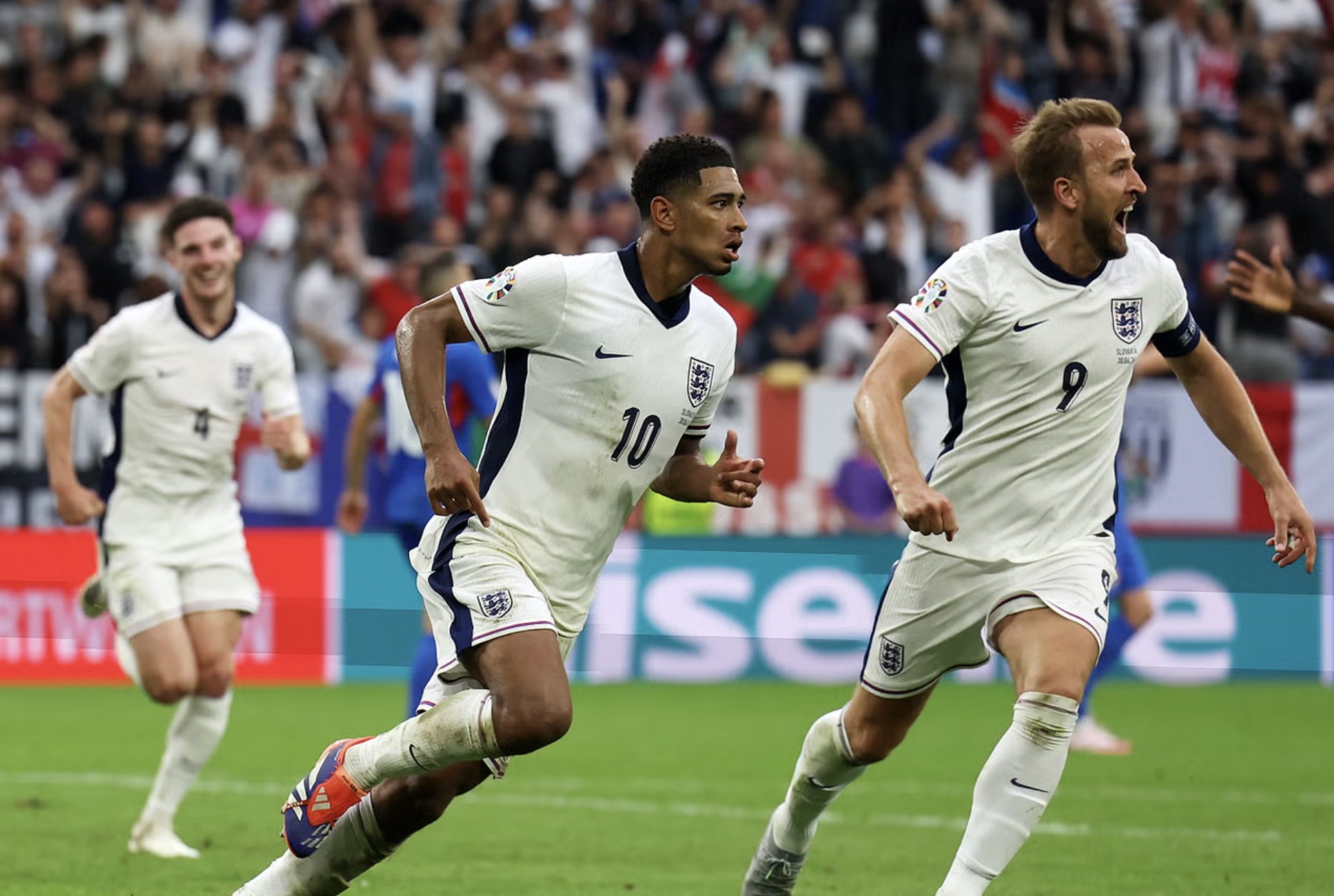 乌拉圭险胜德国，贝林厄姆高光表现