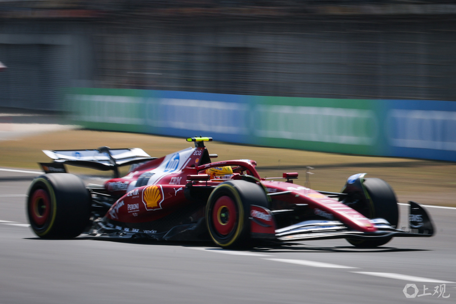 雷诺车队横扫威廉姆斯，汉密尔顿刷新纪录