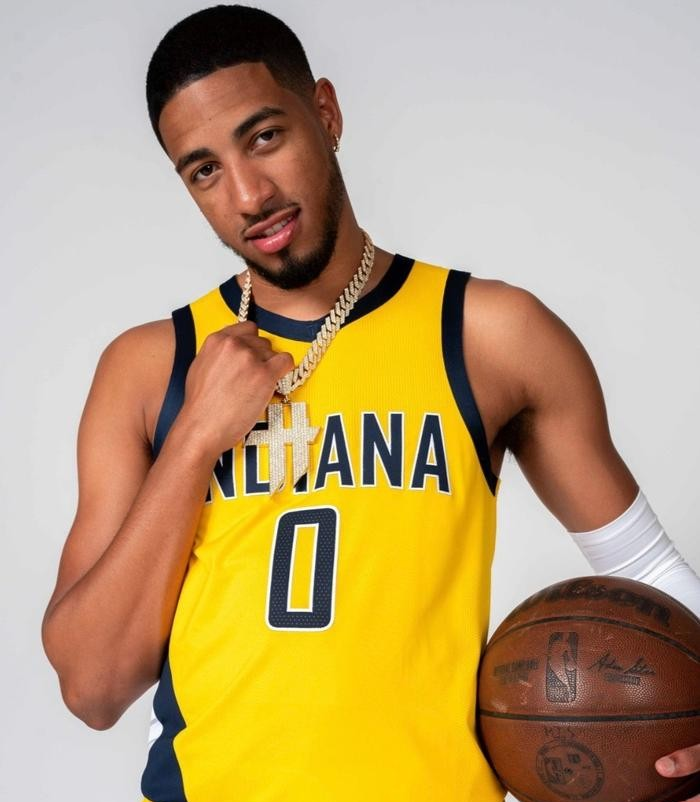 灰熊翻盘步行者,库里高光表现 灰熊翻盘步行者,库里高光表现