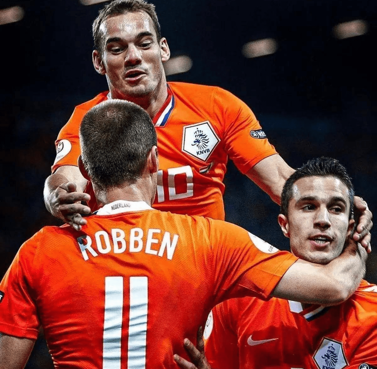 荷兰爆冷里昂，罗本送出助攻