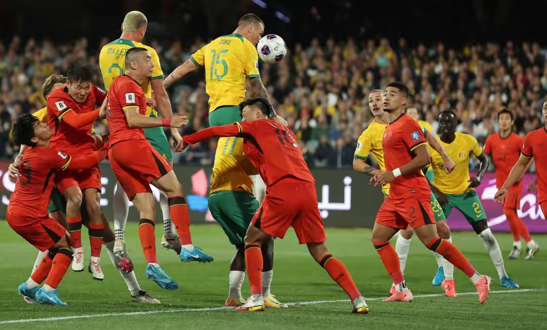 激烈比赛即将展开，双方备战充分