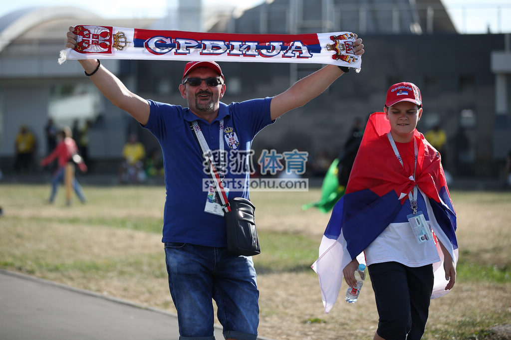 柏林赫塔冲刺胜利，球迷热情支持