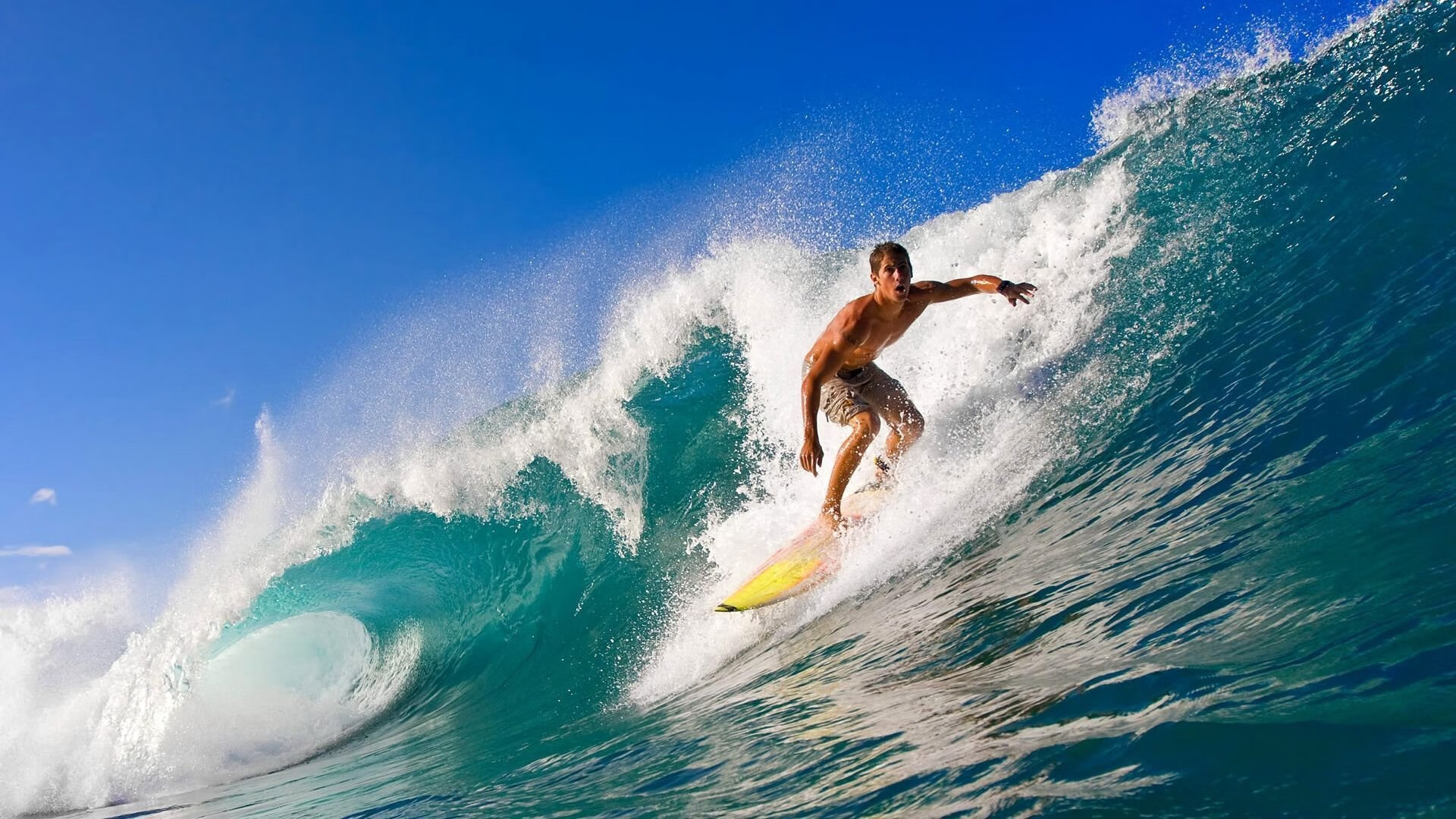 舞台越大，越强，F1新赛季揭幕战之夜与詹姆斯的传奇共振