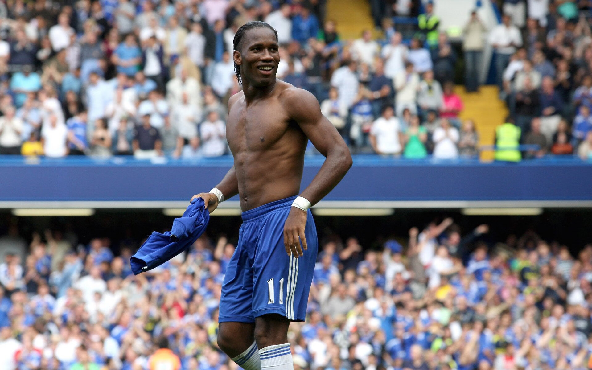 范弗利特单骑定乾坤,上海队不敌尼克斯,悬念早逝引深思